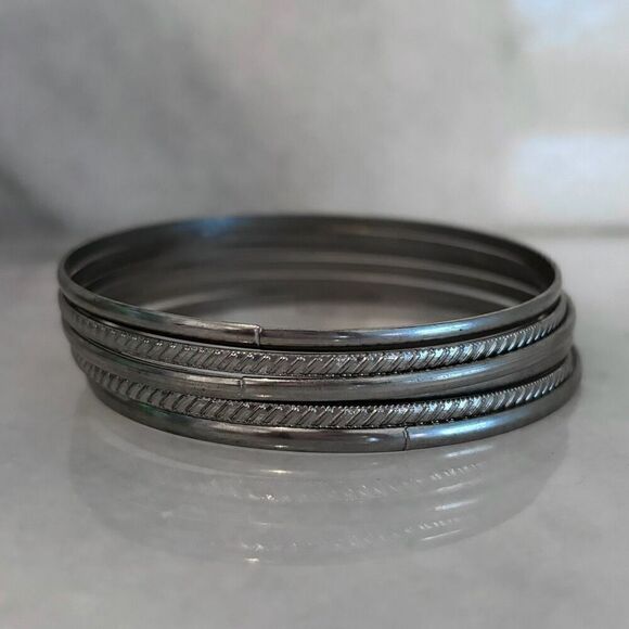 Lot Of 6 Zara Textured And Solid Bangle Bracelet Set Silver-tone OS - Picture 3 of 4